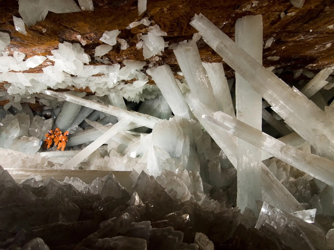 Photograph by Carsten Peter, Speleoresearch & Films / National Geographic Image Collection.